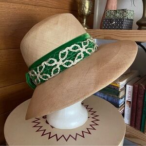 Vintage 60s Jan Leslie straw green velvet ribbon trim hat